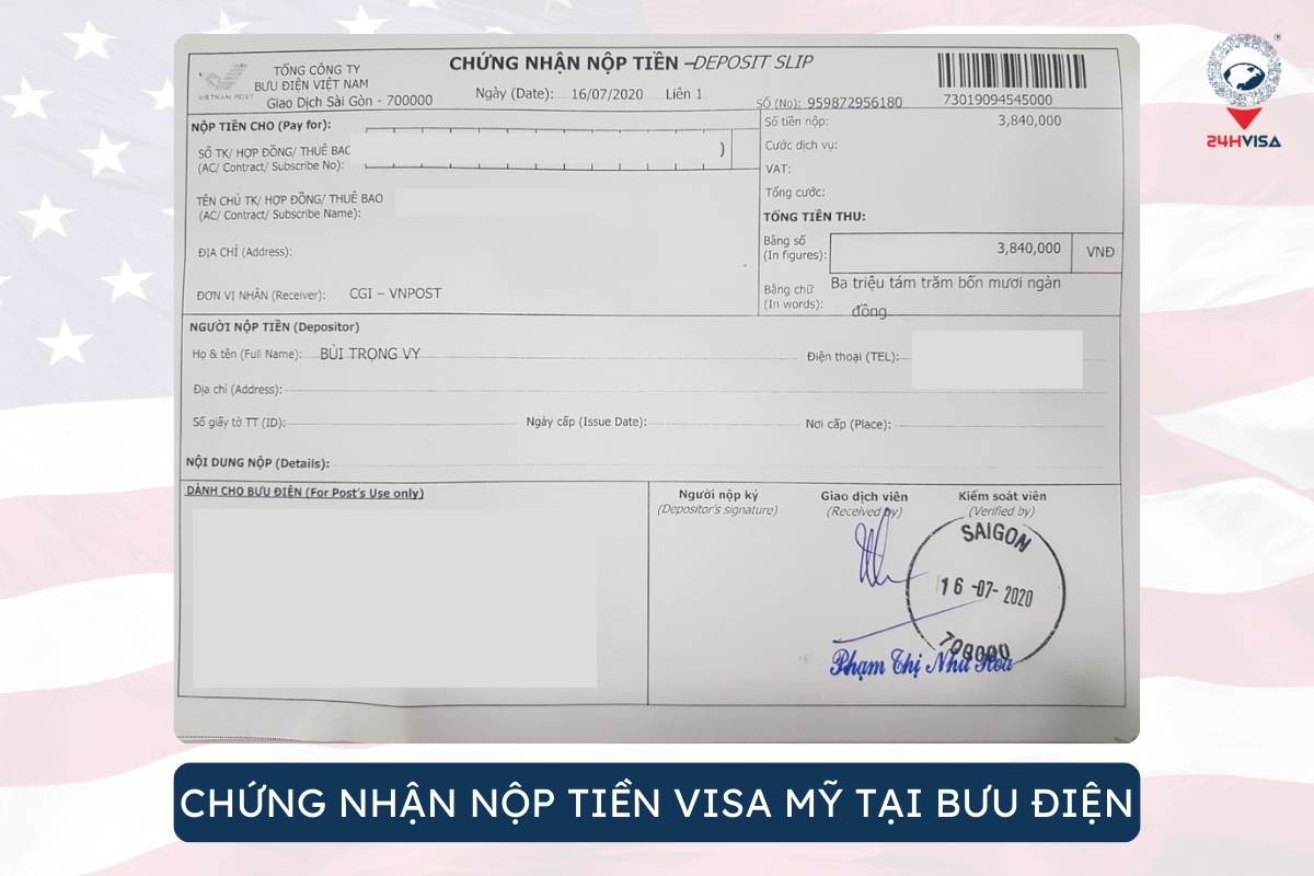 In biên lai và ra bưu điện đóng phí xin Visa Mỹ